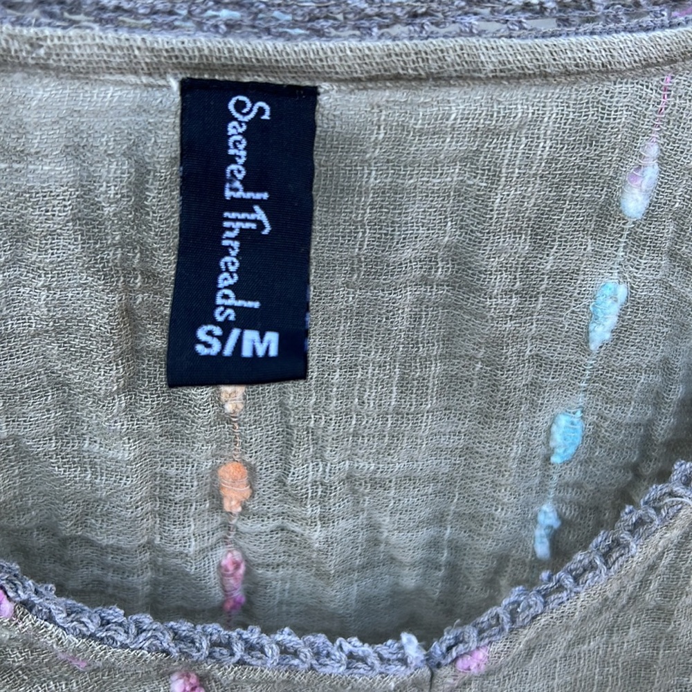 Sacred Threads Top - image 2